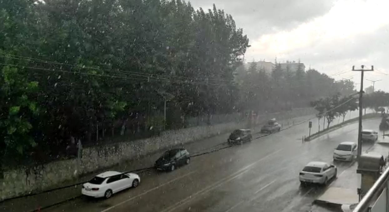 Bursa’da dolu yağdı! Ceviz büyüklüğünde…
