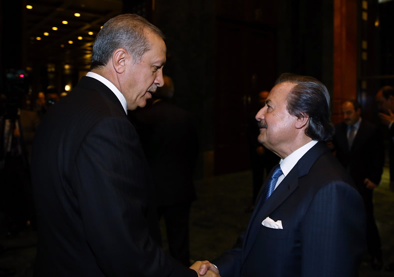 Cavit Çağlar’dan siyaset açılımı… Cavit Çağlar’dan siyaset açılımı…