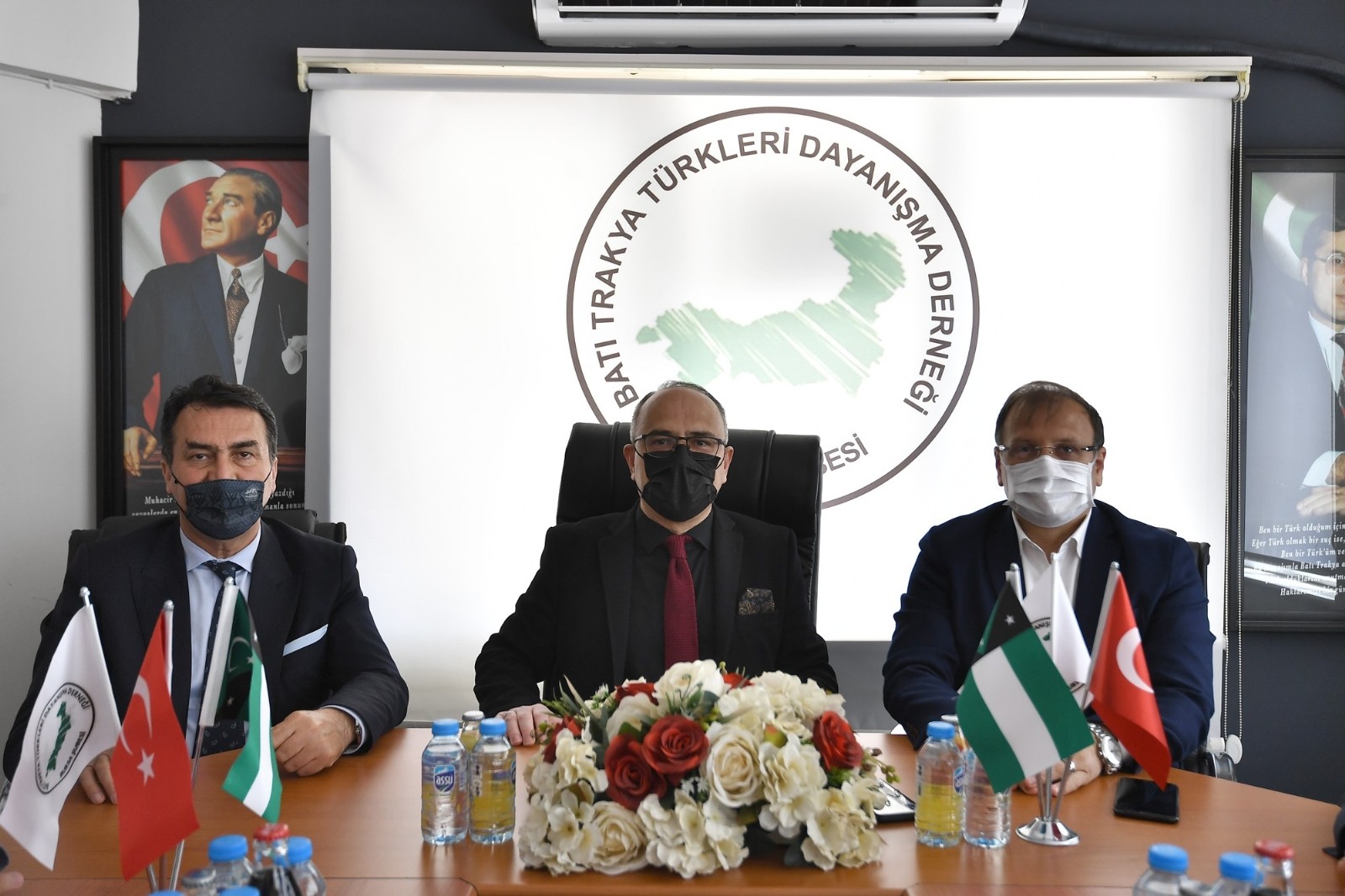 Dündar’dan Batı Trakya Türklerine destek