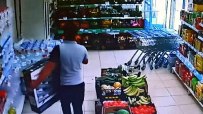 Marketten gündüz vakti televizyon çaldı