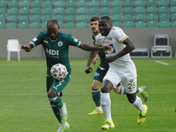 TFF 1.Lig'de Eskişehirspor ve Ankaraspor'un ardından 2.Lige düşen takım Akhisarspor