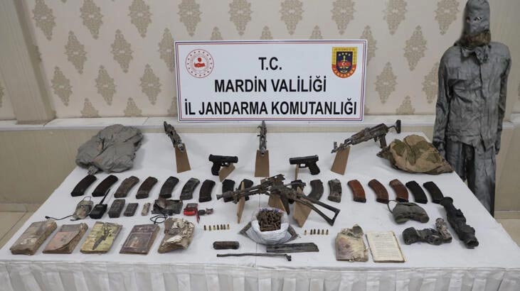 Mardin’deki terör operasyonunda 4 uzun namlulu silah ve 2 tabanca ele geçirildi