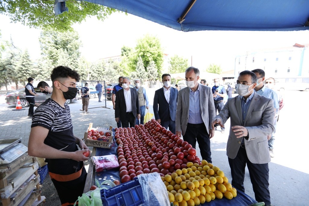 İnegöl’de semt pazarları denetlendi İnegöl’de semt pazarları denetlendi