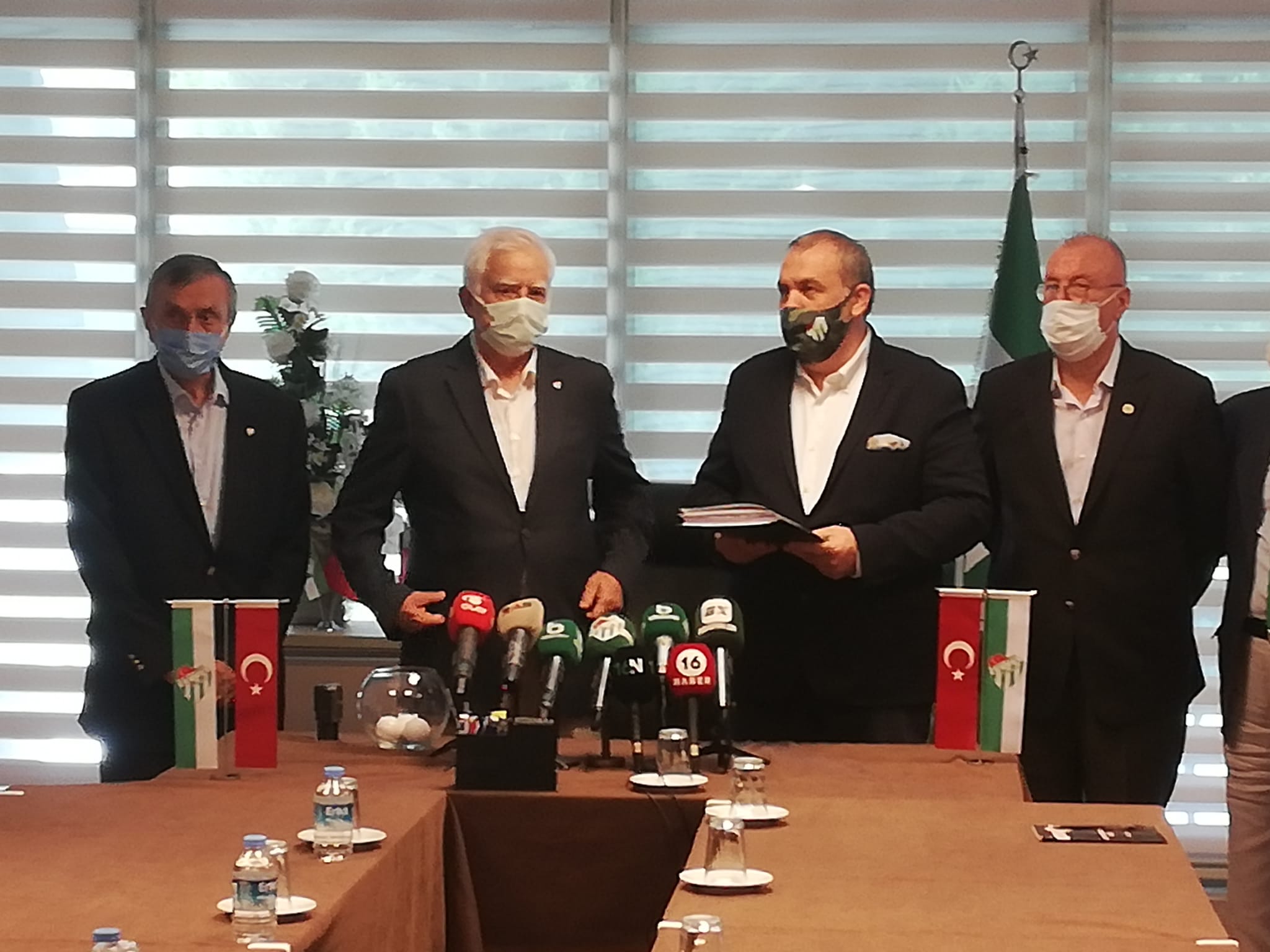 Bursaspor’da adaylar geliyor! İşte Erkan Kamat’ın listesi!