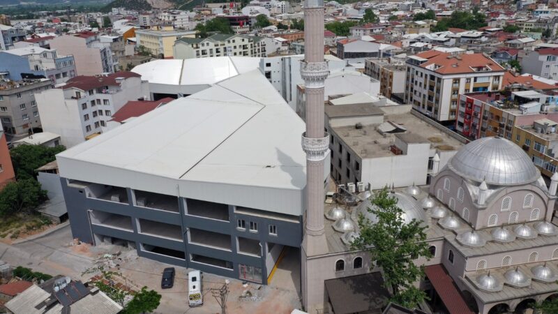 Bursa Büyükşehir Belediyesi tarafından Kestel’e kazandırılan katlı otopark ve pazar
