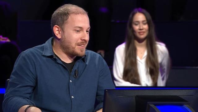 Milyoner’de sevgilisine evlilik teklifi eden yarışmacı, Sihirli Annem’in oyuncusu çıktı Milyoner’de sevgilisine evlilik teklifi eden yarışmacı, Sihirli Annem’in oyuncusu çıktı