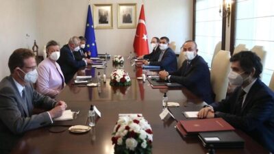 Bakan Çavuşoğlu, AB İçişleri Komiseri ile görüştü