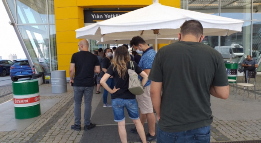 Bursa’da kuyruk oluşturan sektör! Bursa’da kuyruk oluşturan sektör!