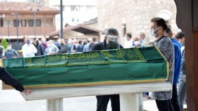 Bursalı ünlü spikere son görev! Murat Özarı’nın zor anları…