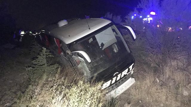 Yolcu otobüsü devrildi: 1 ölü, 10 yaralı