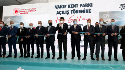 Bursa’da Vakıfköy Bera Kent Parkı’nın açılışı yapıldı