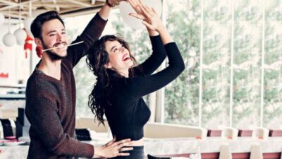 Eşinin üstsüz paylaşımına dikkat çeken yorum