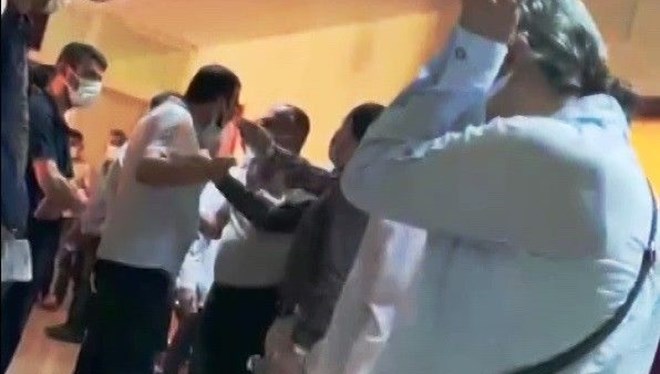 ‘Tok gel’ diyen hemşireye tehdit! Hakaret edip üzerine yürüdü