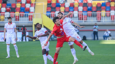 Süper Lig'e çıkacak son takımın belirleneceği 1.Lig play-off maçlarının ilk