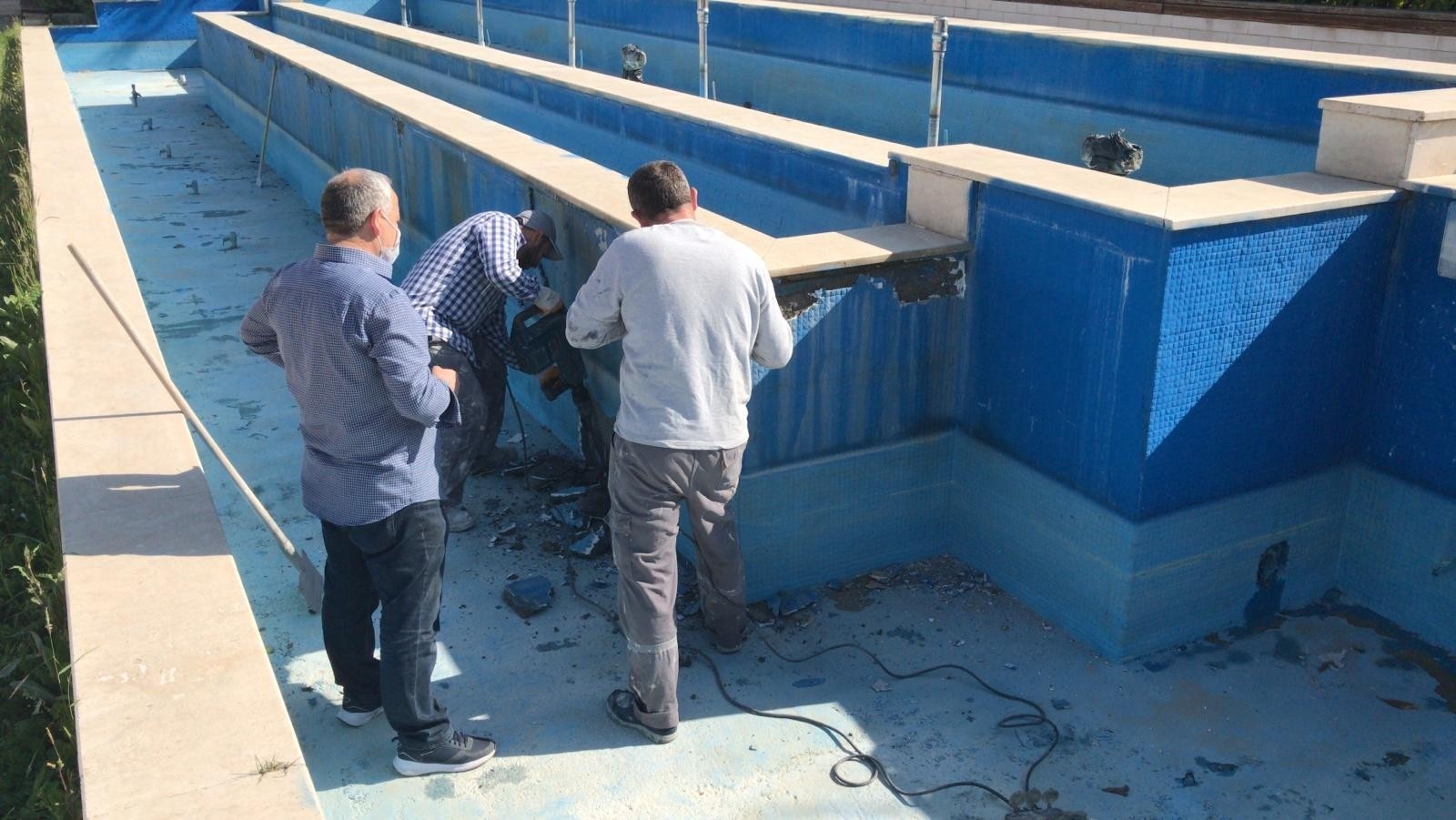 Nilüfer’de süs havuzları yaza hazırlanıyor