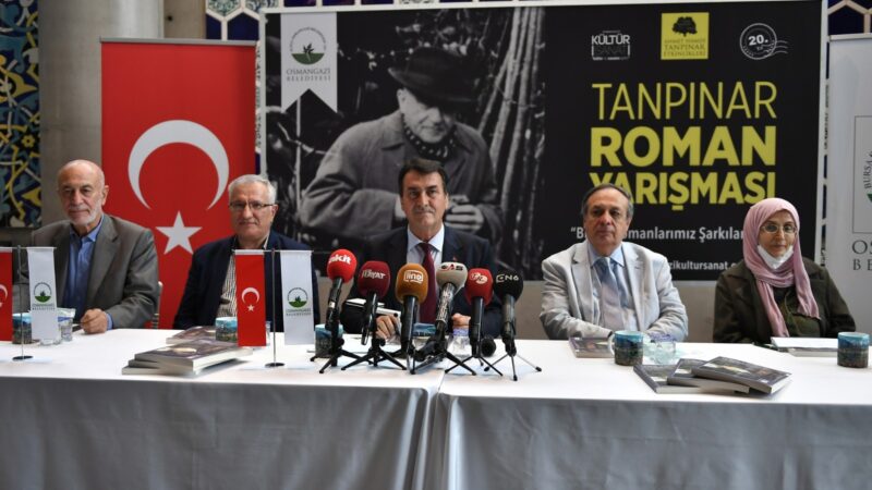 Tanpınar Edebiyat Yarışması sonuçlandı Osmangazi Belediyesi’nin edebiyat dünyasının usta isimlerinden Ahmet Hamdi Tanpınar için