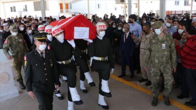 Uzman Onbaşı Mehmet Can Kaya memleketinde son yolculuğuna uğurlandı