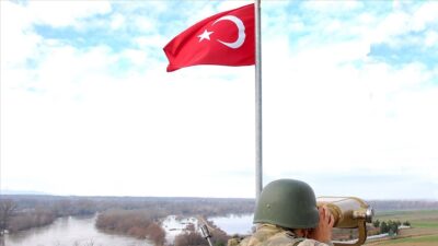 Yunanistan’a geçmeye çalışan 2’si PKK’lı 5 kişi yakalandı