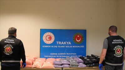 TIR’ın yakıt tankında ele geçirildi! 526 bin uyuşturucu hap…