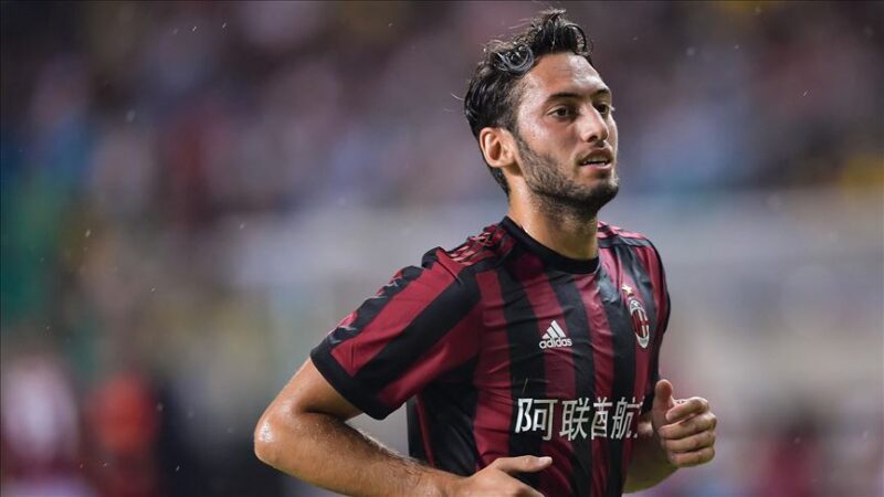 Milan ile sözleşme görüşmelerini sürdüren Hakan Çalhanoğlu'na Katar'dan transfer teklifi
