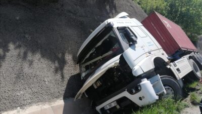 Bursa’da bir tır kazası daha! O yol trafiğe kapandı…