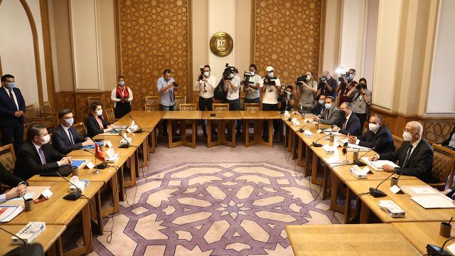 Türk heyeti Kahire’de! Görüşmeler başladı