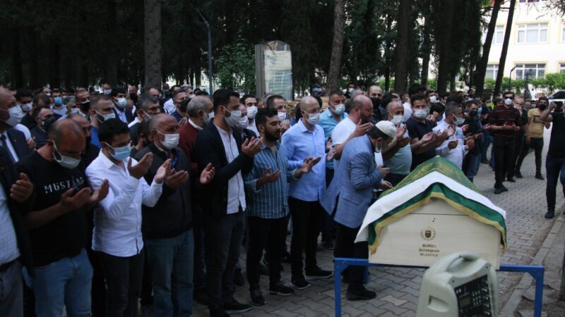 Bursa'nın Orhangazi ilçesindeki Gürle Dağı'ndan, yamaç paraşütüyle atlayış yaparken yaşamını