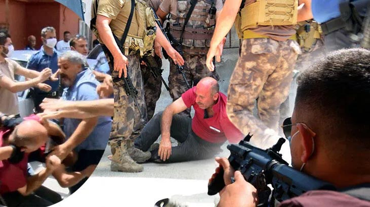 Linç edilmekten polis kurtardı