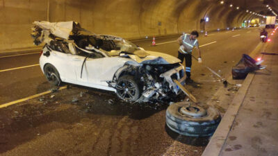 Bursa’da feci kaza! Hurdaya döndü