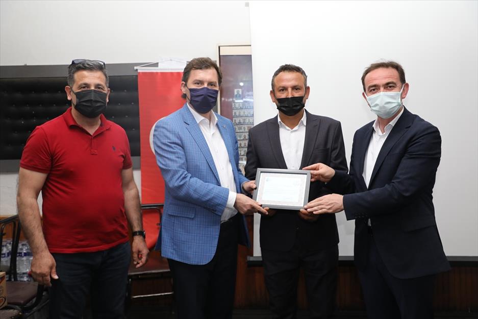 İnegöl’de yeni kasaplar sertifikalarını aldı