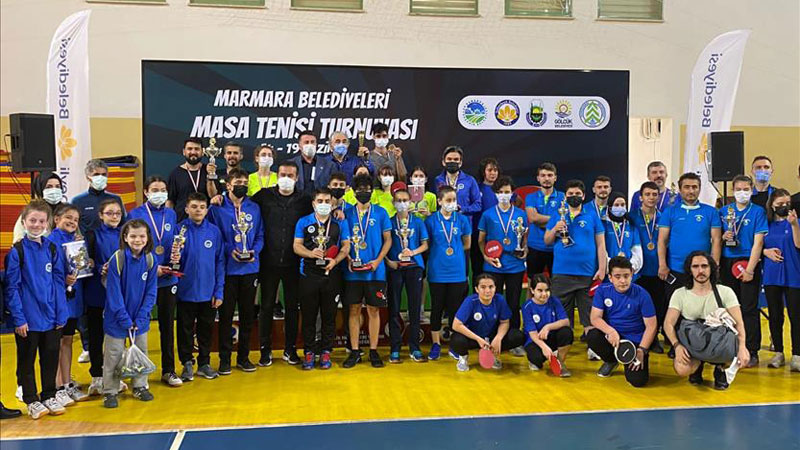 Masa tenisinde İnegöllü sporcular şov yaptı