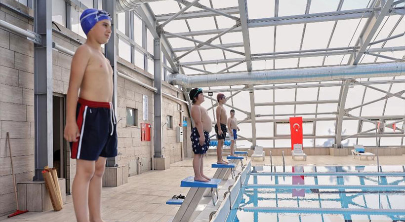 İnegöl’de yüzme kursu kayıtları başlıyor