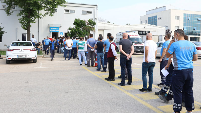 Aşı seferberliğine BUSKİ de katıldı