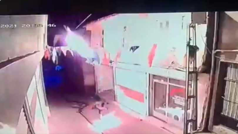 AK Parti İlçe Başkanlığına molotofkokteylli saldırı