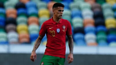 Portekiz Milli Futbol Takımı'nda forma giyen Manchester Cityli Joao Cancelo,