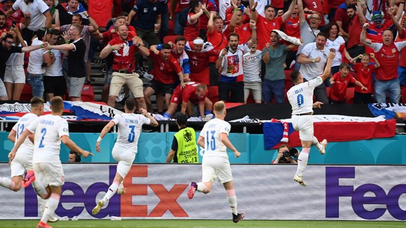 EURO 2020'de Çek Cumhuriyeti, Hollanda'yı 2-0 ile geçip çeyrek finale