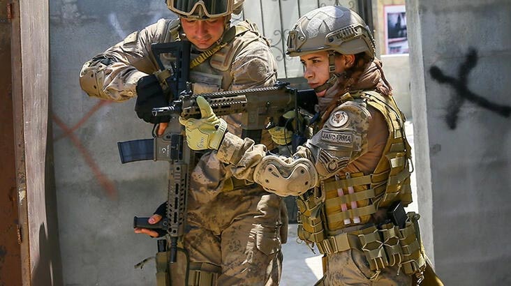 20 kişilik ekibin arasındaki ilk kadın! Kritik görevlere hazır