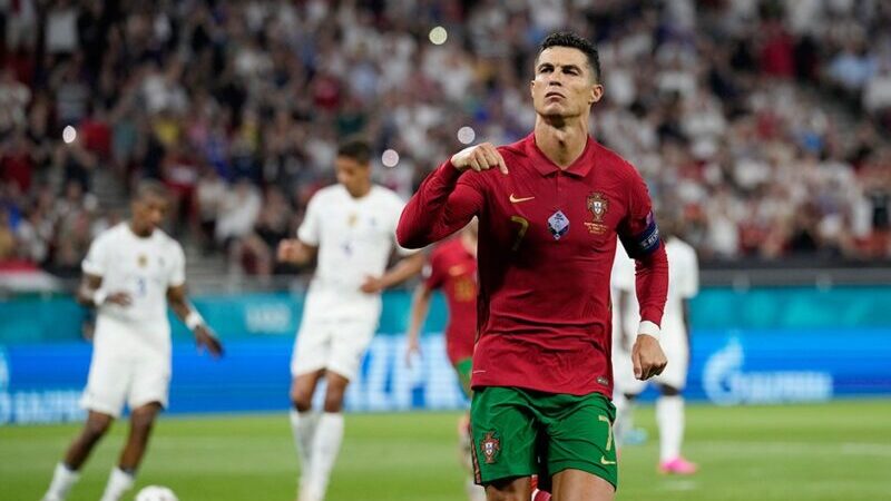 Dünya Kupası ve Avrupa Şampiyonası tarihinde 21. golünü atan Cristiano