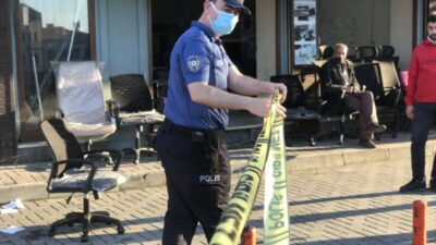 Bursa’da otobüs durağında kanlı olay!