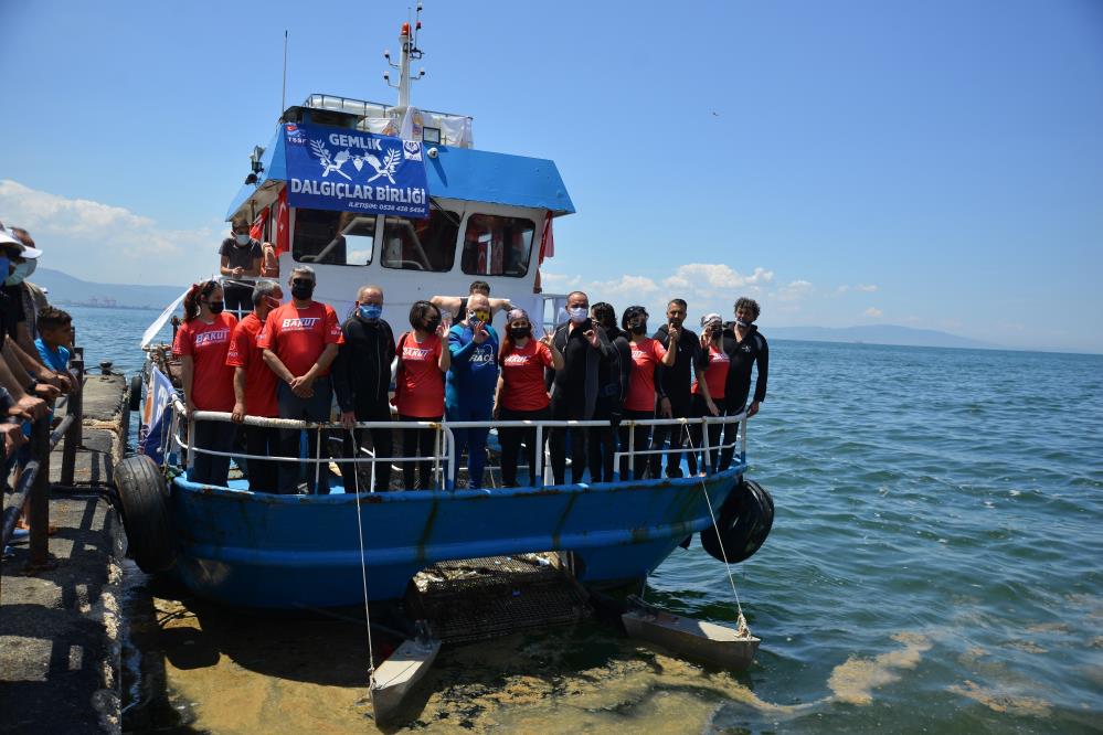 Gemlik Körfezi’nde müsilaj için dalış Gemlik Körfezi’nde müsilaj için dalış