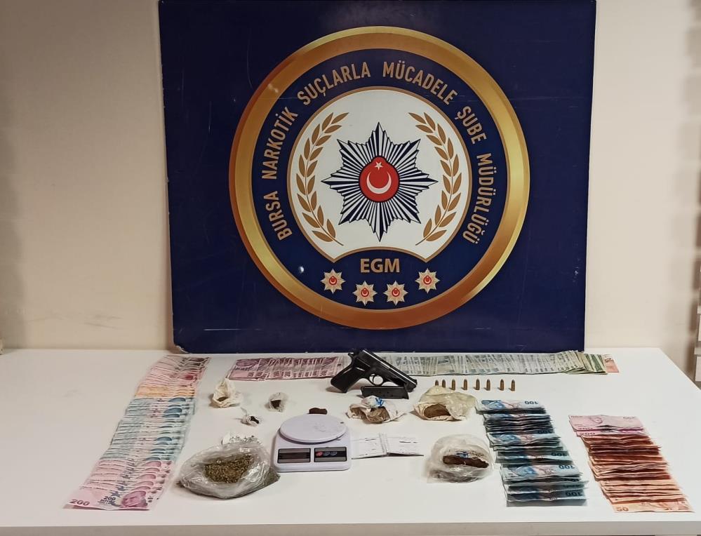 Bursa’da uyuşturucu operasyonu: Çok sayıda gözaltı