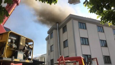 İnegöl’de yurdunun çatısında çıkan yangın söndürüldü