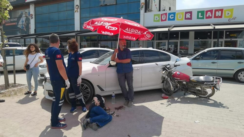 Bursa’da yaralılara şemsiyeli yardım