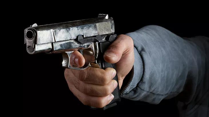 Yengesine sosyal medyadan mesaj atan genci öldürdü Yengesine sosyal medyadan mesaj atan genci öldürdü