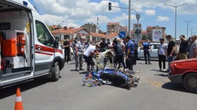 Otomobille çarpışan motosikletin sürücüsü öldü