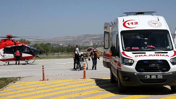 İstinat duvarına çarpan otomobil devrildi: 2 ölü, 2 yaralı İstinat duvarına çarpan otomobil devrildi: 2 ölü, 2 yaralı