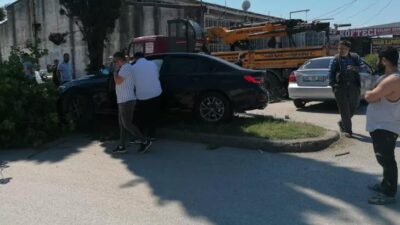 Çarşamba’da iki otomobil çarpıştı: 1 yaralı