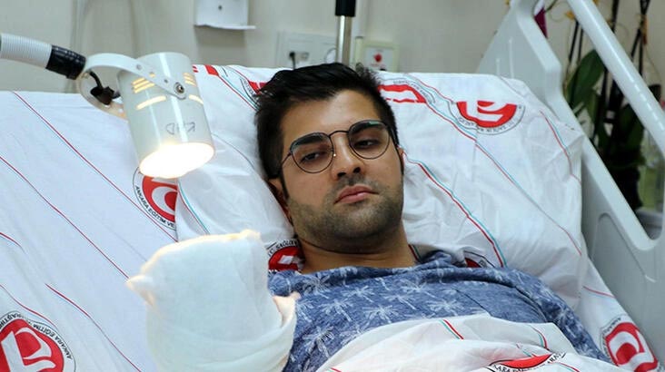Hastası tarafından bıçaklanan doktor: 1 santim ile felç olmaktan kurtuldum