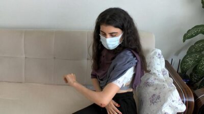 İşe giden genç kıza sokak köpekleri saldırdı