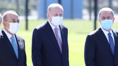 Brüksel’de görüşme trafiği